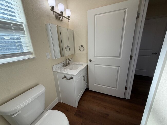 Building Photo - Cozy 2 bedroom Dual Master! Ready for move in! Rent today !