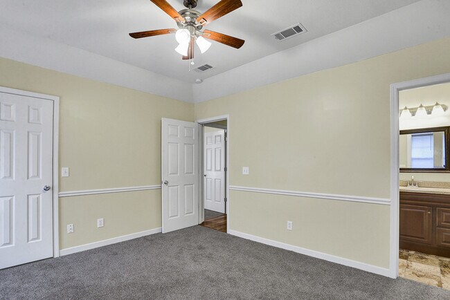 Building Photo - Beautiful Home for Lease!