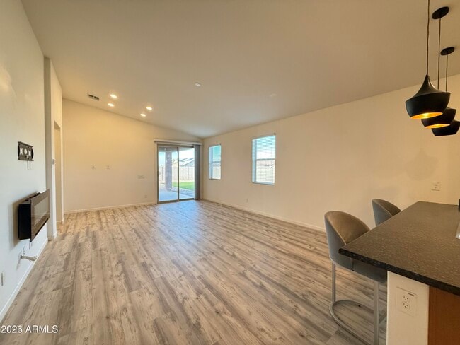 Building Photo - 2372 E Dust Devil Dr