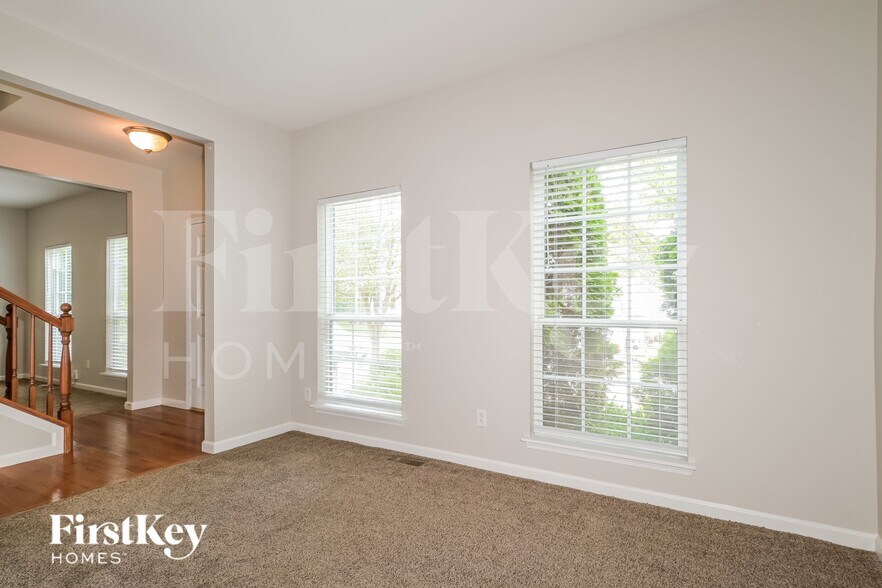 Building Photo - 217 Hawksbury Pl