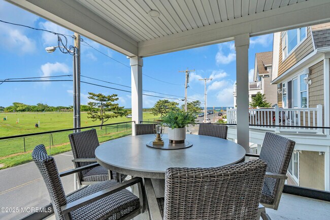 Building Photo - 40 Seaview Ave