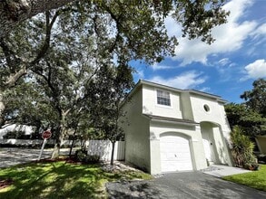 Building Photo - 9832 NW 9th Ct
