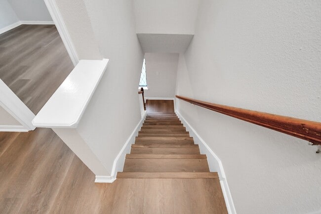 Building Photo - 8823 High Haven Dr