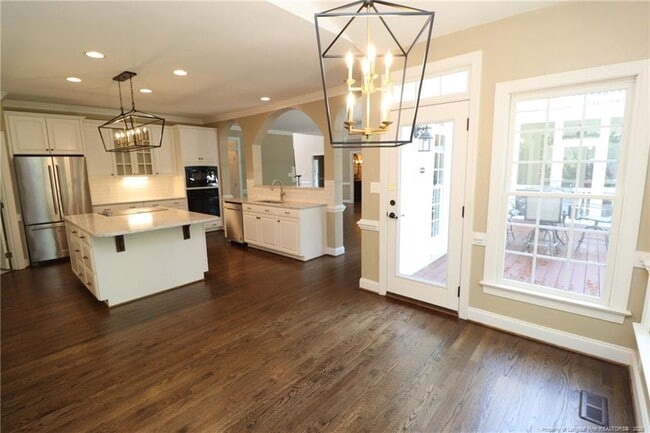 Building Photo - 110 Guymon Ct