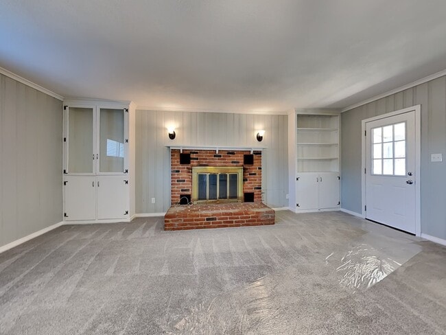 Building Photo - 1921 NW 38th St