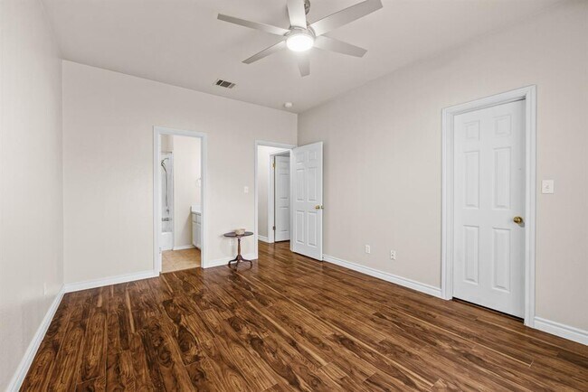 Building Photo - 8703 Weiser Dr