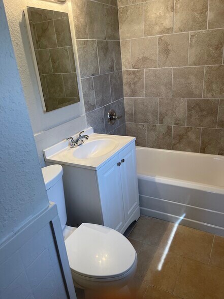 Building Photo - 2415 Avenue G