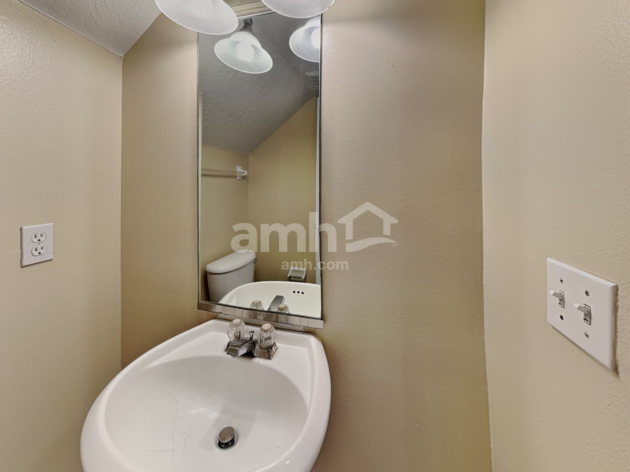 Building Photo - 15319 Torpoint Rd