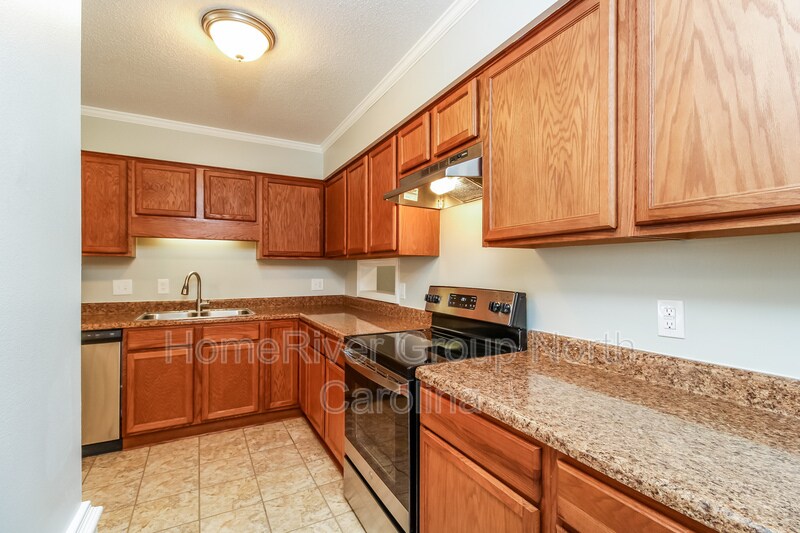 Building Photo - 4627 Lawndale Dr