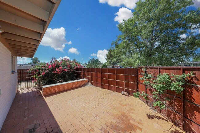 Building Photo - 3221 S Grady Ave