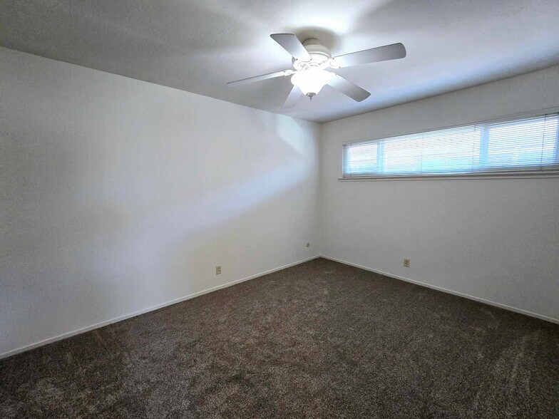 1st Bedroom - 5744 Via Monte Dr