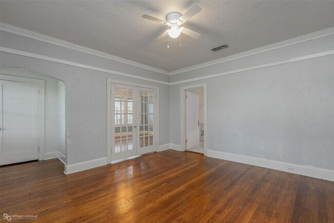 Building Photo - GORGEOUS 4/2.5 BROADMOOR HOME-ACROSS FROM DUCK POND PARK & LIBRARY