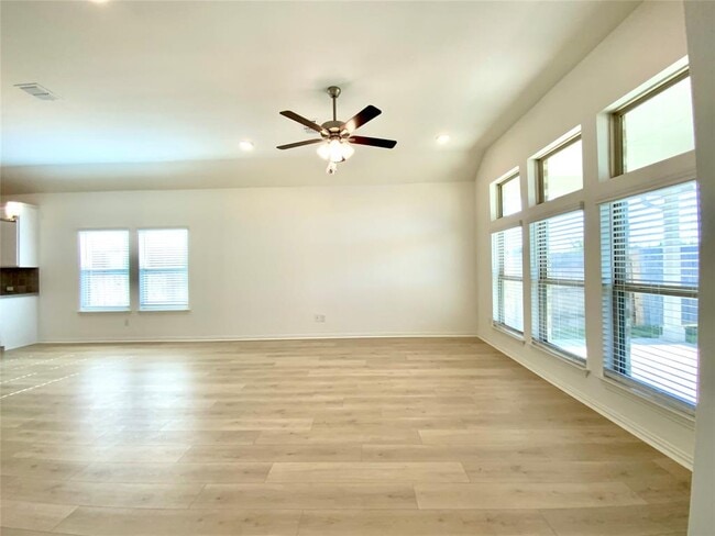 Building Photo - 247 Du Bois Ln