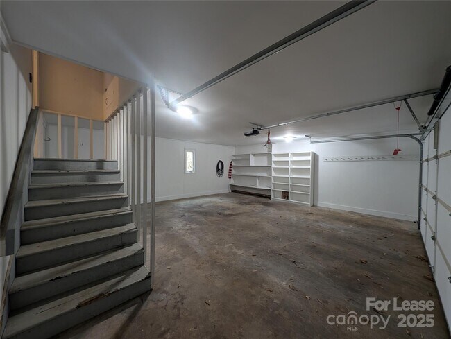 Building Photo - 3023 Shallowood Ln