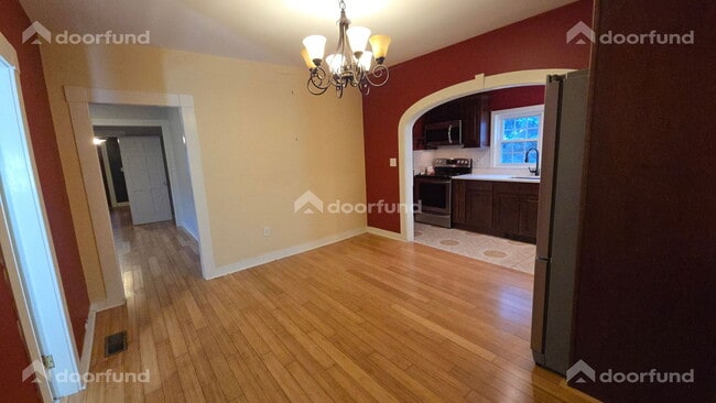 Building Photo - 202 Hildreth St