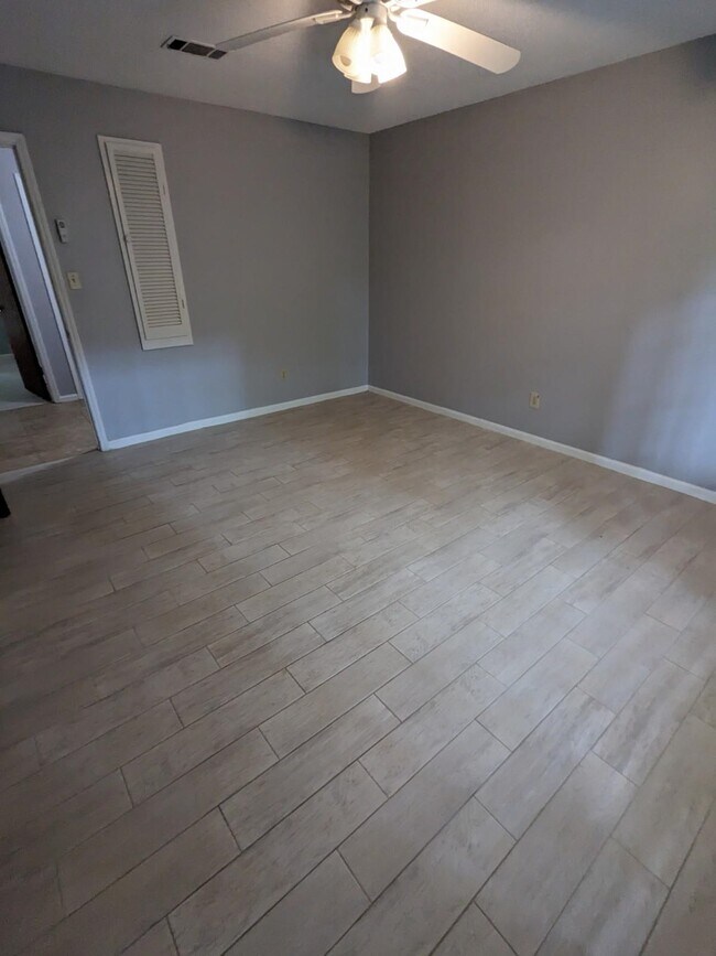Building Photo - 3419 Thresher Dr