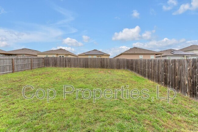 Building Photo - 7127 Mesa Cliffs