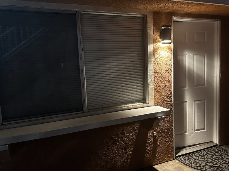 Building Photo - 28985 Calle Del Lago