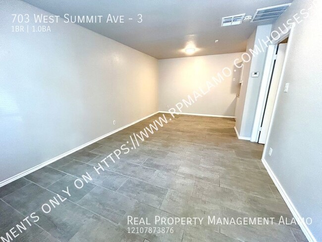 Building Photo - AVAILABLE NOW! 1 Bedroom / 1 Bath Unit Nea...