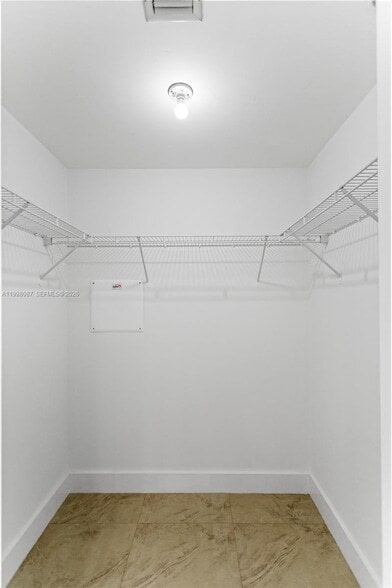 Building Photo - 300 S Biscayne Blvd