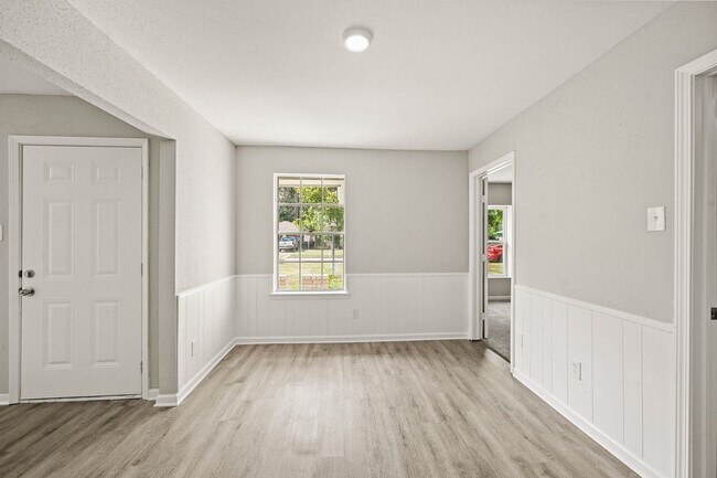 Building Photo - 11026 Spottswood Dr