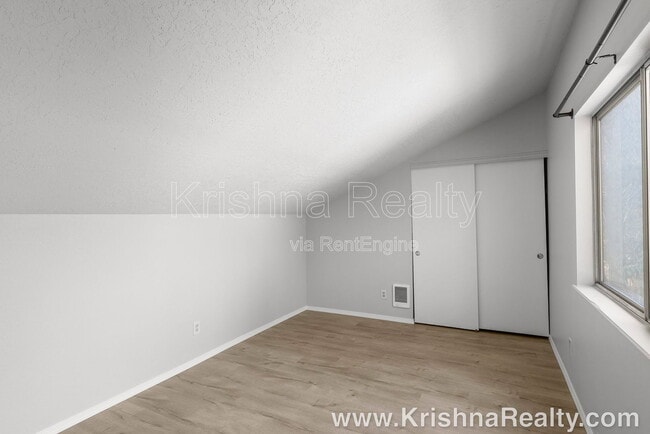 Building Photo - 9957 SW Scott Ct