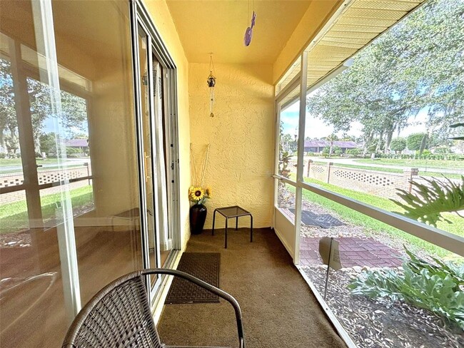 Building Photo - 3217 Queen Palms Ct