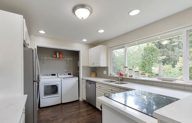 Building Photo - 10710 115th Ave SW