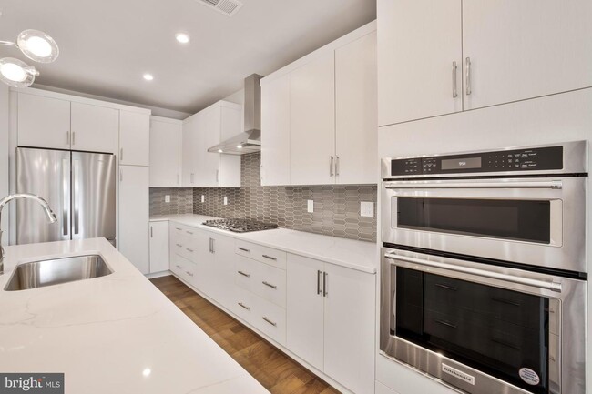 Building Photo - 7512 Sawyer Farm Wy