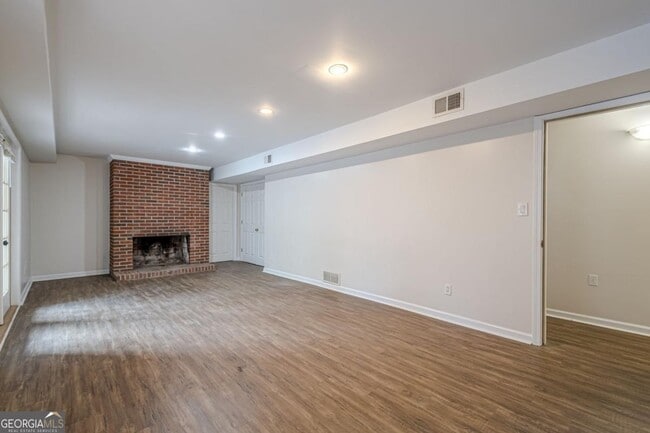 Building Photo - 45 Brandon Ridge Dr NE