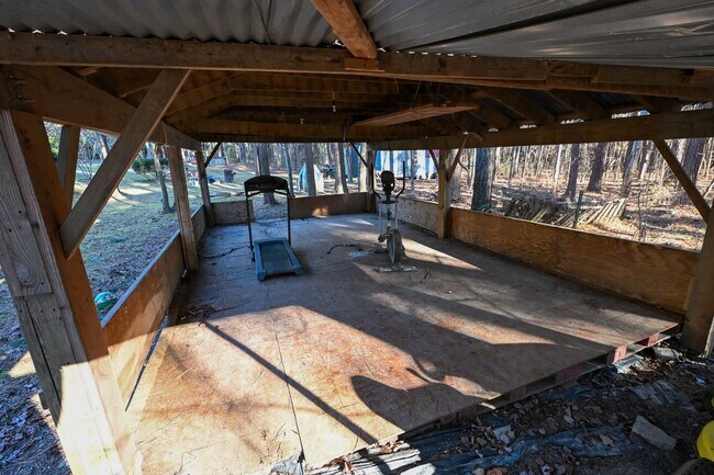 Building Photo - Stunning 3BR / 3BA Home on 2.48 Acres – Hillsborough, NC