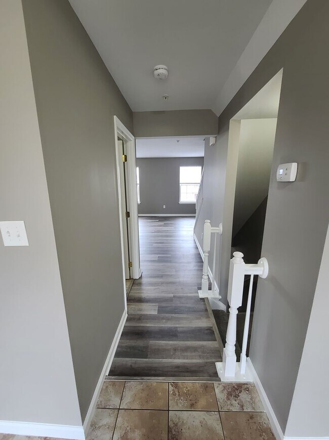 Building Photo - 3 Bedroom Townhome for Rent in Waynesboro