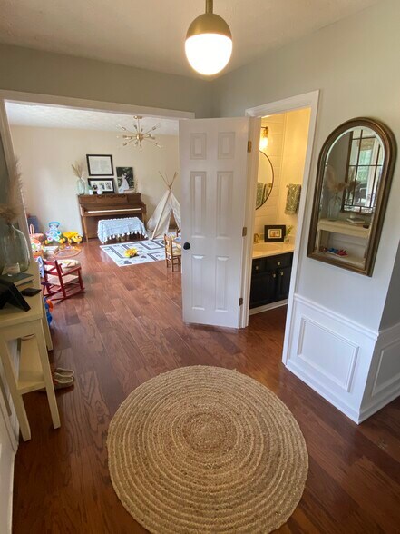 Building Photo - 4935 Tanners Spring Dr