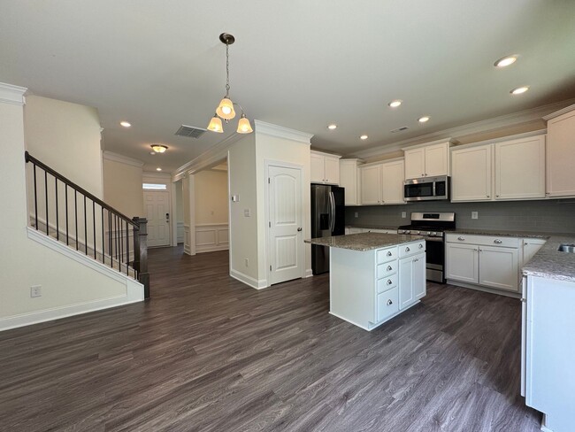 Building Photo - 5 Bedroom Home in Franklinton