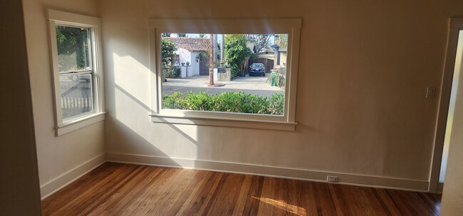 Building Photo - Charming 3/2 House located in Santa Barbar...