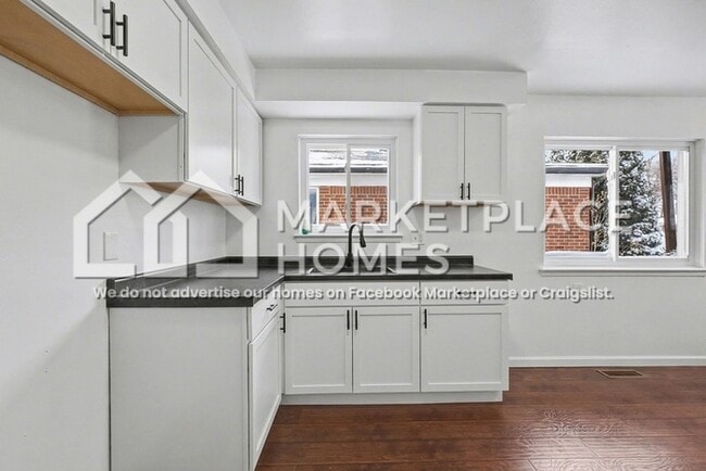 Building Photo - 19422 Algonac St