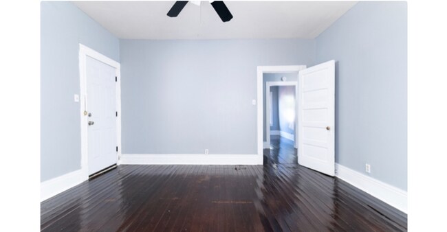 Building Photo - 208 E Arsenal St