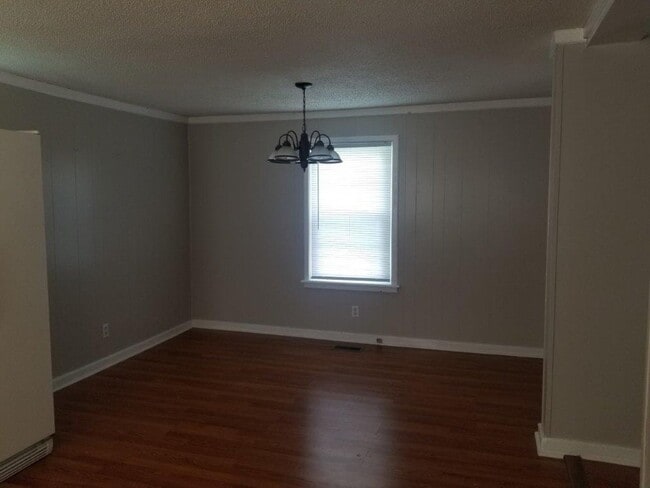 Building Photo - 7686 US-13