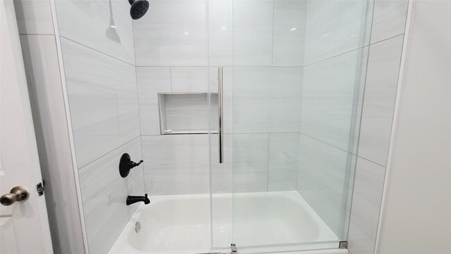 Building Photo - 16002 Maple Acres Ct