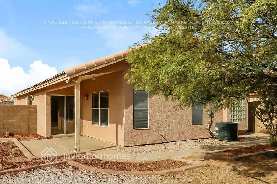 Building Photo - 2449 N 125th Ln