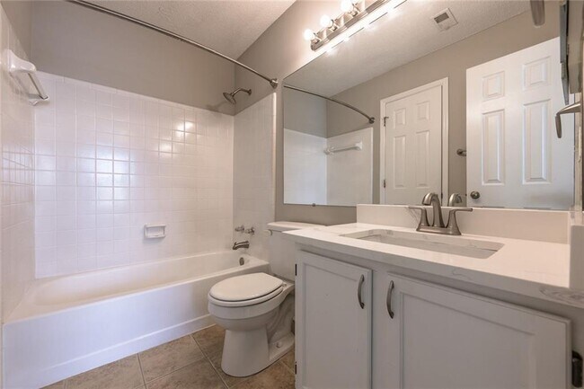 Building Photo - 1107 Sandy Ln Dr