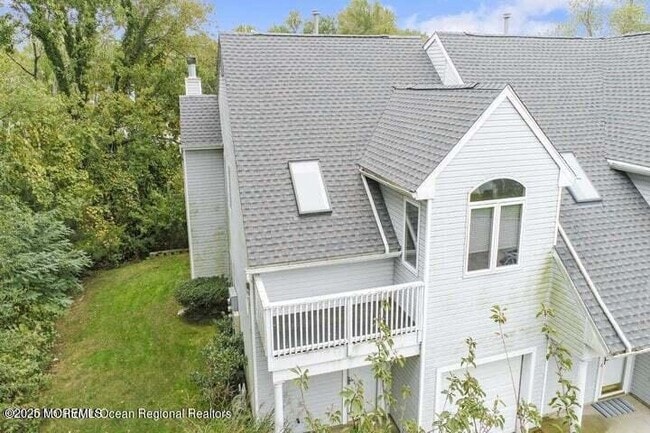 Building Photo - 28 Bayview Ct