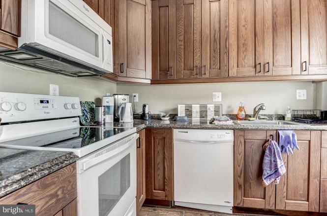 Building Photo - 1933 Park Rd NW