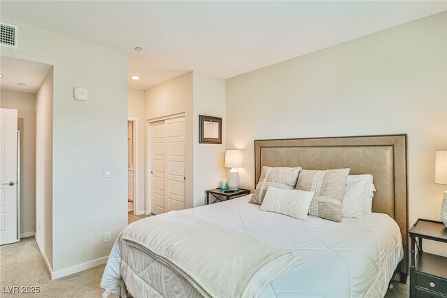 Building Photo - 11290 Hidden Peak Ave