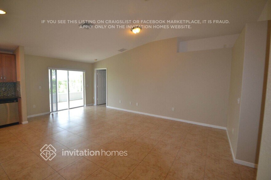 Building Photo - 5940 Azalea Cir