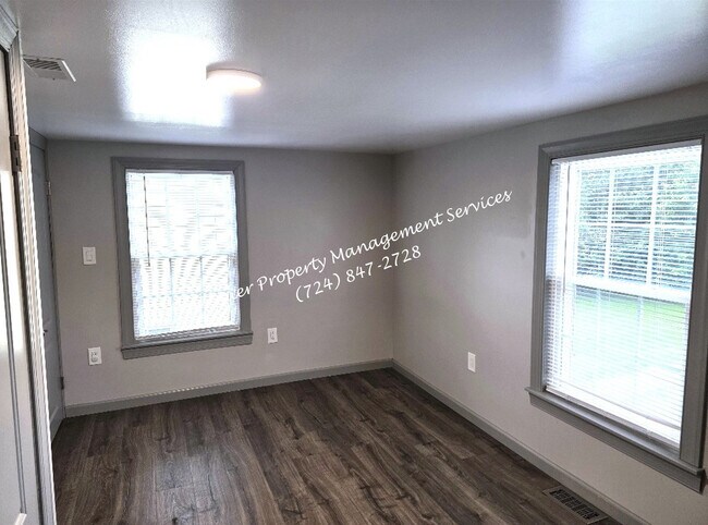Building Photo - 1119 Riverside Dr