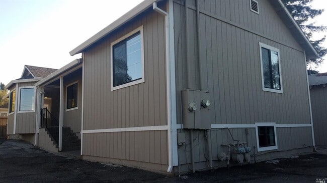 Building Photo - 1020 Stony Glen Ln