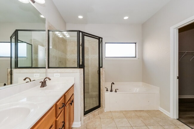 Building Photo - 290 Garden Springs Dr