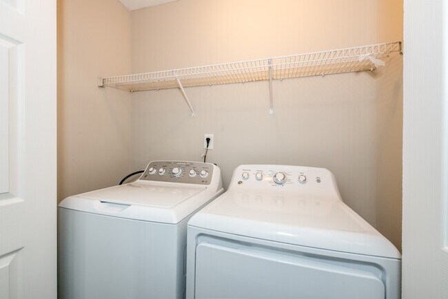 Building Photo - 3205 Bob White Cir