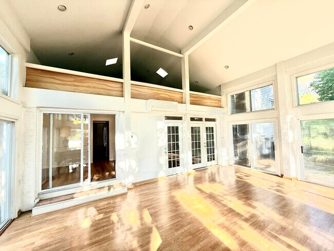 Building Photo - 4290 Wendell Rd